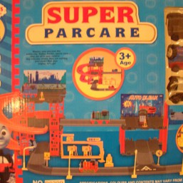 Паровозик THOMAS - супер паркинг