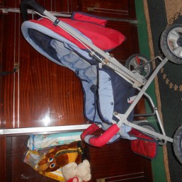 продаю коляску в хорошем состоянии