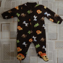 Продаю флисовые и махровый человечки carters