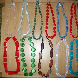 Натуральные камни, бусы