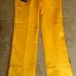 Последние пары брючек 