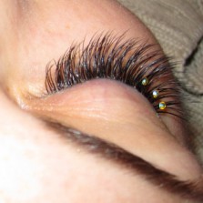 Наращивание ресничек