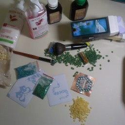 Восковая депиляция и шугаринг .услуга в подарок одна из трёх зон.:))