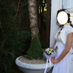 Красивое белое платье