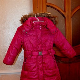 Демисизонная купртка на девочку размер 98