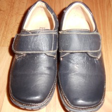 Туфельки размер 26(15,5-16 см по стельке )состояние новых