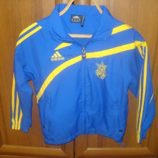 продаю спортивный костюм на мальчика