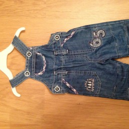 Джинсовый комбинезон