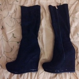 Замшевые новые сапоги