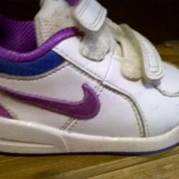 продам кроссовки Nike