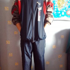 спортивный костюм на мальчика ростом 150-160см