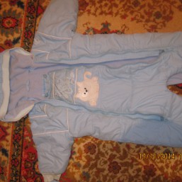 Продам комбинезончик