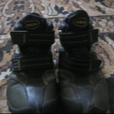 Продаю детскую обувь на весну, осень мальчиковую