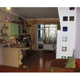 Продам двух комнатную квартиру в Корабельном районе