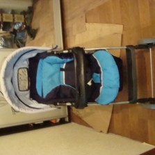 Детская прогулочная коляска