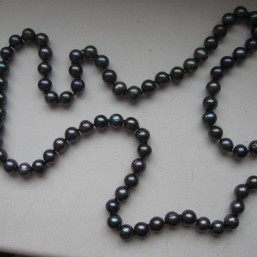 бусы из черного жемчуга