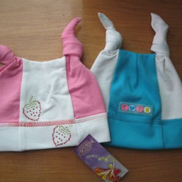 Шапка трикотажная. 