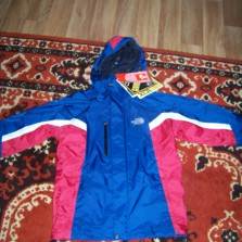 Продаю новую куртку