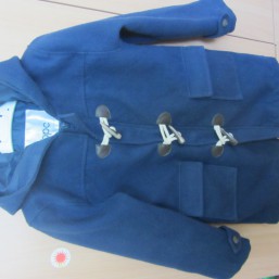 продам пальто для мальчика р.116-122