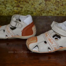 Босоножки фирмы Chicco