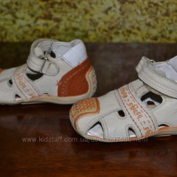 Босоножки фирмы Chicco