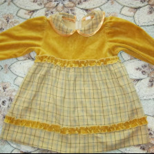 Много разной одежды для детей