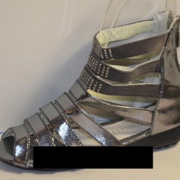 Босоножки на девочку,новые,есть разные размеры