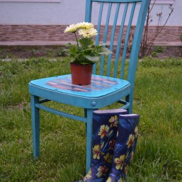 Продам свой дизайнерский стул. Бирюзовый + декупаж. 