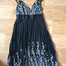 Нарядное женское платье размер S