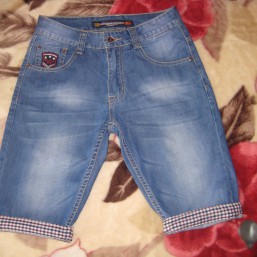 Продаю джинсовые капри!