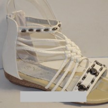 Босоножки на девочку,новые,есть разные размеры