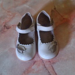 Туфельки на девочку 25 р