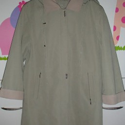 Женский плащ