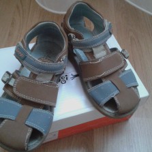 Босоножки Lapsi 27 р.