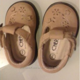 Кожанные босоножки фирмы Чероки размер 1