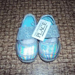 спортивные туфли