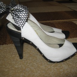 кожаные босоножки