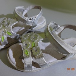 Босоножки ARIAL 28р