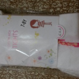 Очень красивые белые  колготки с балеринками на 6/7 лет