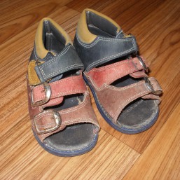 Сандали 21 р., по стельки 12 см.