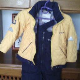 комбинезон +курточка весна-осень на ребенка 2 лет