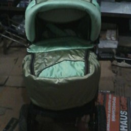 Продаеться коляска