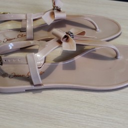 Сланцы женские 41-го размера