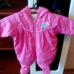Продаю комбинезон осень-весна, розового цвета, 3-6 мес.