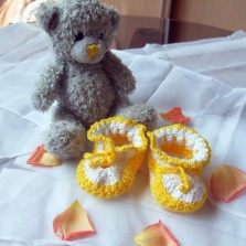 Пинетки вязаные жёлтые для новорожденного