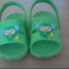 Резиновые тапочки (кроксы)