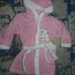 Махровый халатик.