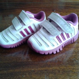 	 Кроссовки adidas оригинал!