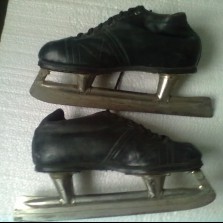 Коньки р-р 34 ; 36 ; 38