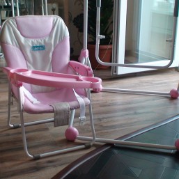 Качели, стульчик для кормления